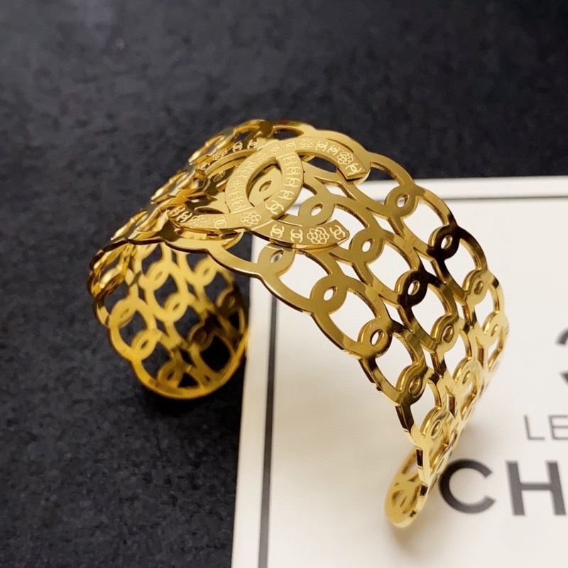 Ch**el bracelets